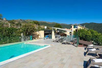 Image de Bel appartement avec piscine, climatisation, bain à remous, Wifi, Tv et patio