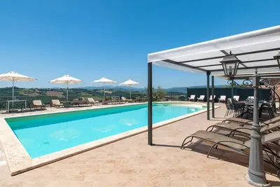 Image de Maison de vacances privée avec piscine privée, Wifi, climatisation, Tv, patio, vue panoramique