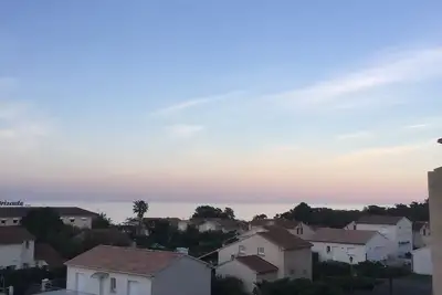 Image de Appartement dans résidence avec piscine et accès direct à la plage