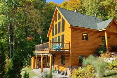 Image de La retraite de la cabine de l'artiste à Powder Ridge donnant sur Sunday River Resort