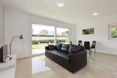 Lumineux appartement avec jardin à quelques minutes du lac de Lugano - Roggia 2