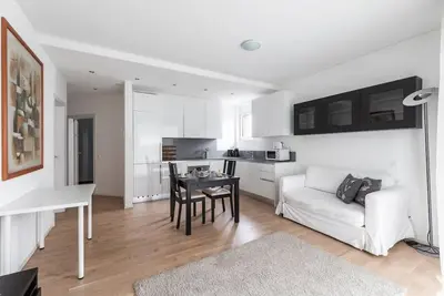 Appartement lumineux de deux pièces à 5 minutes du centre - Montarina