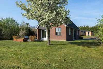 Image de Bungalow individuel pour six personnes, entièrement équipé.