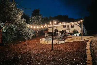 Image de Comfy + Cozy Camper Glaming!