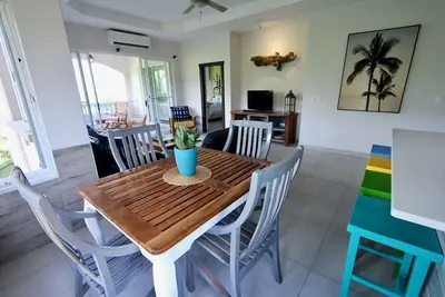 Image de Condo Oceanfront V9 avec vue sur Colorados