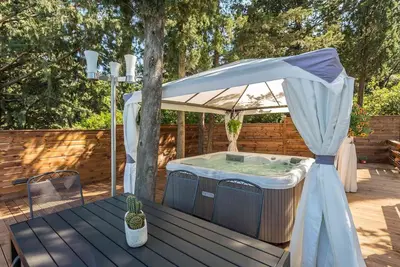 Image de Villa Janski Pearl - Villa 3 chambres - Beaux jardins privés - Sauna et jacuzzi