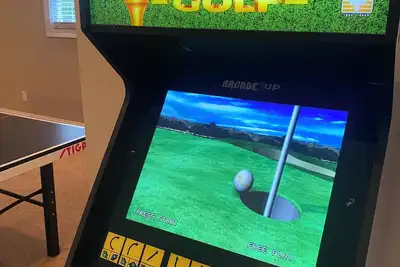 Image de Grande maison du lac à 5 min de la table de ping-pong / baby-foot de Jamestown Marina, 10 personnes