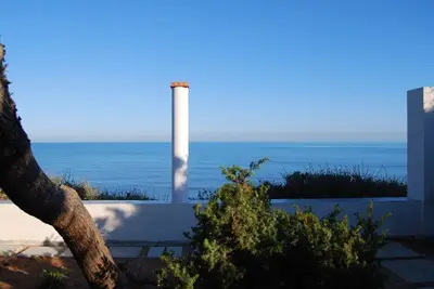 Image de Casa Blu sul Mare avec accès direct depuis le jardin de 2700m2