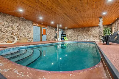 Image de Cabine 4 chambres avec Piscine INTÉRIEURE PRIVÉE