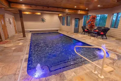 Image de The Appalachian- Mtn Views, Private/ Heated Indoor Pool, Game Room, Hot tub