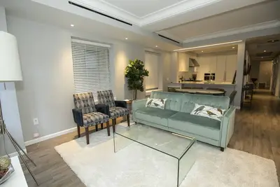 Image de Luxe Apt Steps from Central Park & Lincoln Center