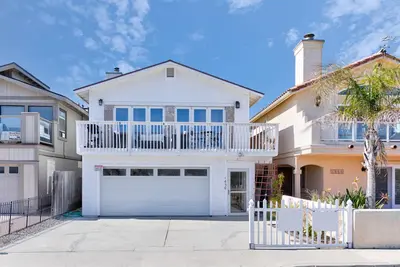 Image de Maison de luxe sur la plage avec piscine intérieure!
