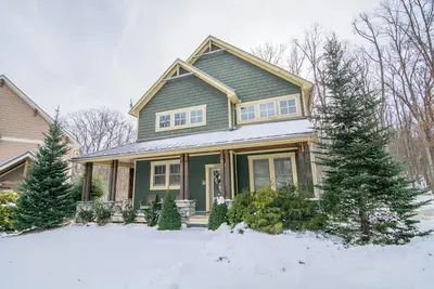 Image de Family-Friendly Lodge Minutes from the Lake