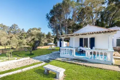 Image de Blue house, forest, sea, calmness, garden with kid's pool and space for camping