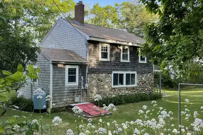 Image de Cape Cod Bay Oceanfront Cottage Fabulous Views 600 ft of private beach