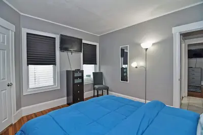 Image de Oasis aseptisée, évasion propre et moderne près du nouveau casino et aéroport de Boston