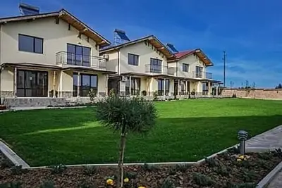 Image de 1 ère villa du village \"Alex villas\"