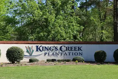 Image de Spacieux domaine de 4 chambres à Kings Creek