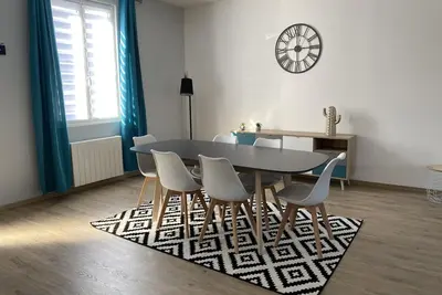 Image de Maison de standing de 150 m2 à 5 mn de la plage