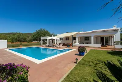 Image de Belle villa \"Sa Vinyeta\" avec vue sur les montagnes, climatisation, piscine et terrasse