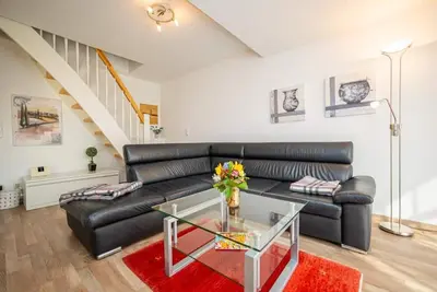 Image de Moderne, confortable u. Appartement de qualité avec S. -Balcony Dans un endroit calme et central