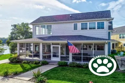 Image de Bow Wow on the River | 1 Bed, 1. 5 Bath