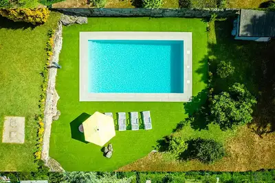 Image de Quinta avec piscine et jardin dans la région de Vinho Verde