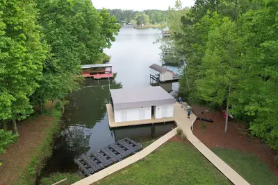 Image de Summer Fun on Jimmies Creek Lake Gaston! \nDIRECT Access To Main Lake