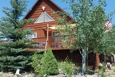 Image de Mountain Time! Come for the View, stay for the Altitude adjustment!