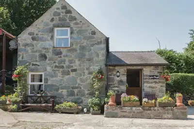 Image de Ysgubor Newydd, family friendly, with a garden in Conwy