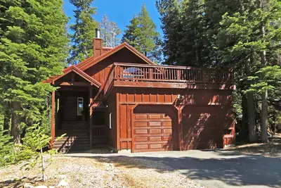 Image de Chalet Lani - Hot Tub - 3 bedroom, 2 bath - Quiet Location!