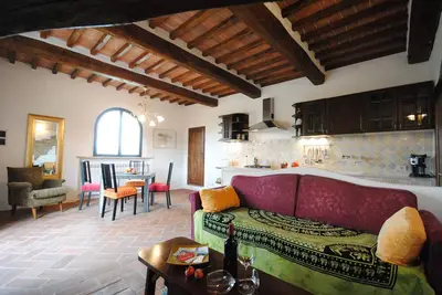 Image de Panoramic apartment with terrace, pool and garden, just 5 km from the old town.