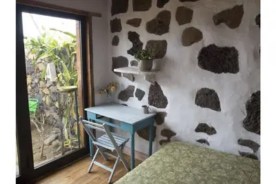 Rural home for 4 guests, art gallery inspired