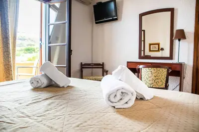 Image de Greek Tradidional Hotel under the ancient temple of Aphaia.
