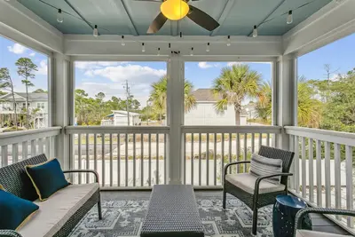 Image de Seeking Snowbirds |Pet Friendly 2br Lost Key Townhouse |Free Golf |Private Beach |2 Pools |Spa