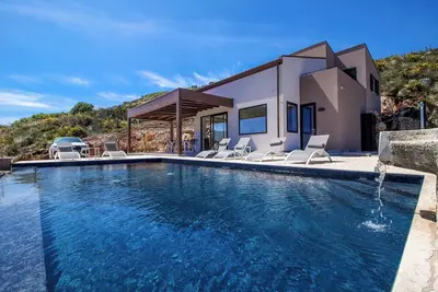 Image de Www. Baglioridisicilia. Com - Last Minute May/June -Discover Our Villas With Pool