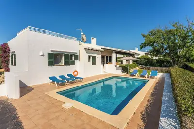 Image de Magnifique maison de vacances \"Bini S Aigo\" avec vue sur la mer, Wi-Fi et piscine.