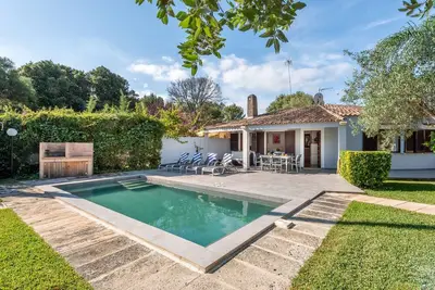 Image de Charmante maison de vacances \"Casa Pequeña Crestatx\" avec Wi-Fi, jardin, terrasses et piscine