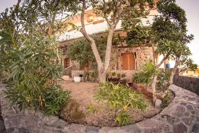 Vagia Beach Apartments. Secluded Gateway over the Beach.