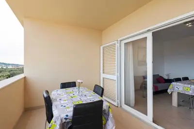 Image de Simplistic Apartment in Neviđane near Sea Beach