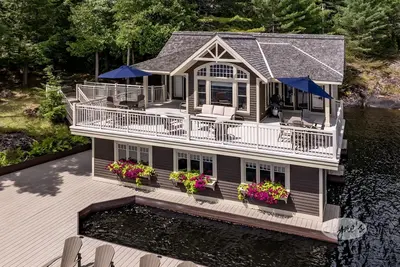 Image de Panoramic View of Lake Muskoka, Privacy! Sleeps 20! Entertaining++! Location!