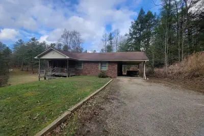 Image de Carrie`s Cottage- Hot Tub, Firepit, Covered Deck, 11 mins to Natural Bridge