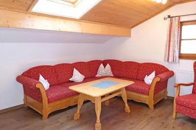 Image de Ferienwohnung Watzmann, 2-4 Personen, 76 qm, Dusche/Wc, Südbalkon, Tv, 2 Schlafzimmer, Nichtraucher, Dachgeschoss