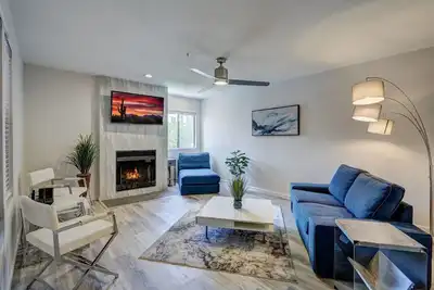 Image de Gorgeous 2b/2ba Old Town Condo! Winter Visitors Welcome!