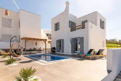 Image de Coral Villa - Naxian Sunset Villas complex - Private Pool