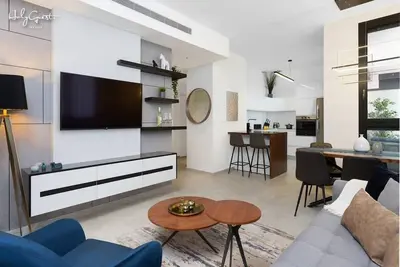 Image de Sea View 2 Br near Shouk Hacarmel by HolyGuest