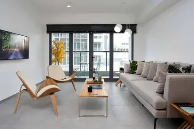 Modern 2br Apartment in Rothschild Boulevard by HolyGuest