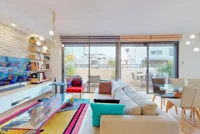 Image de Colorful Shenkin 3-Br  by HolyGuest