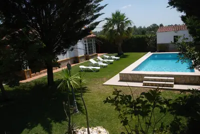 Image de Villa Alegria, private pool, large garden, 700m beach, Bbq, 4-7 Per A/C