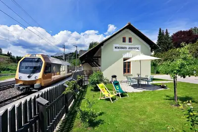 Image de Cozy, lovingly renovated apartment in Wienerbruck station
